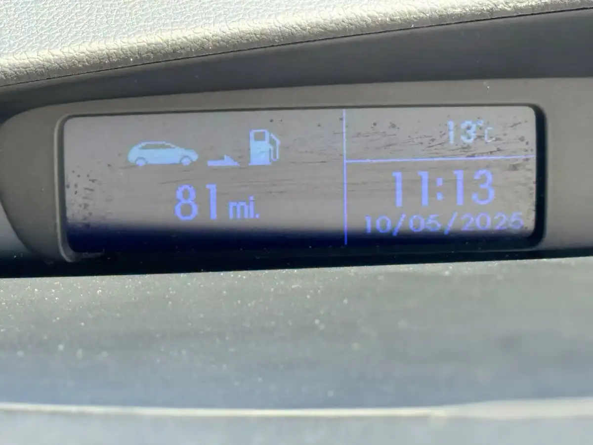 2014-hyundai-i20-12-active-5d-big-26