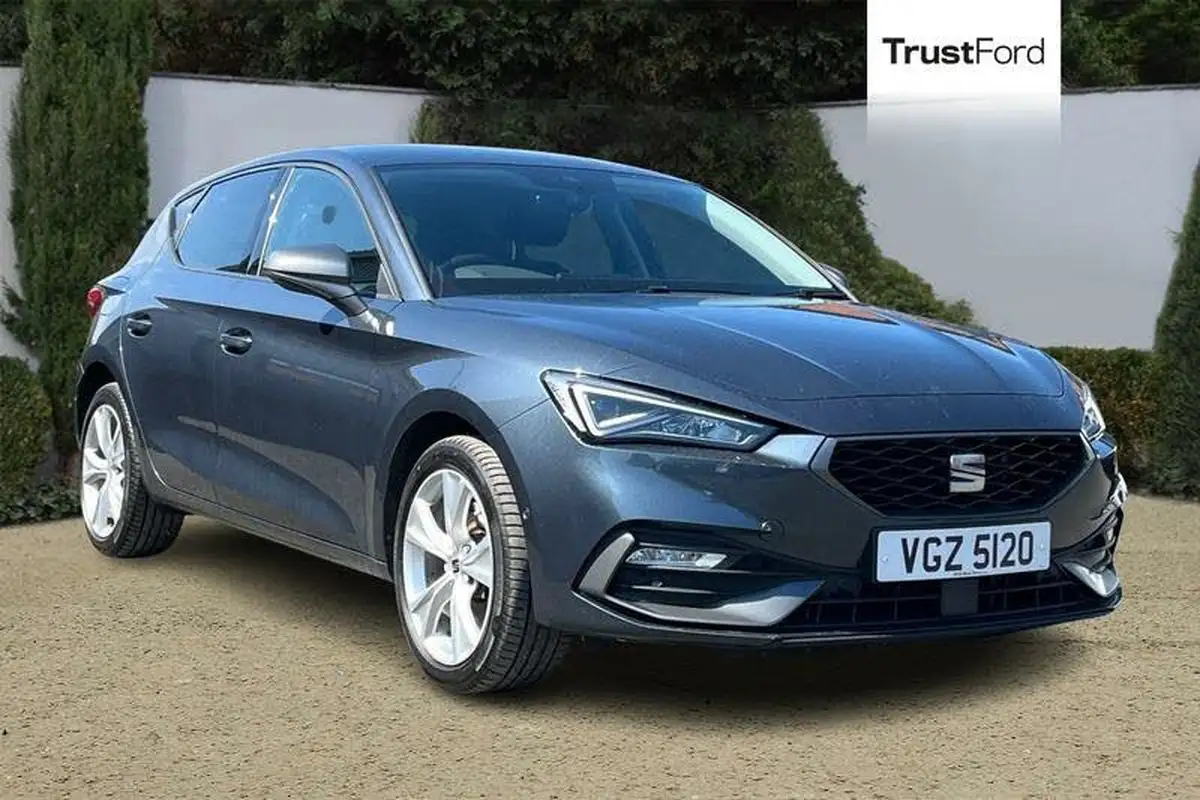 2021-seat-leon-14-e-hybrid-fr-hatchback-big-0