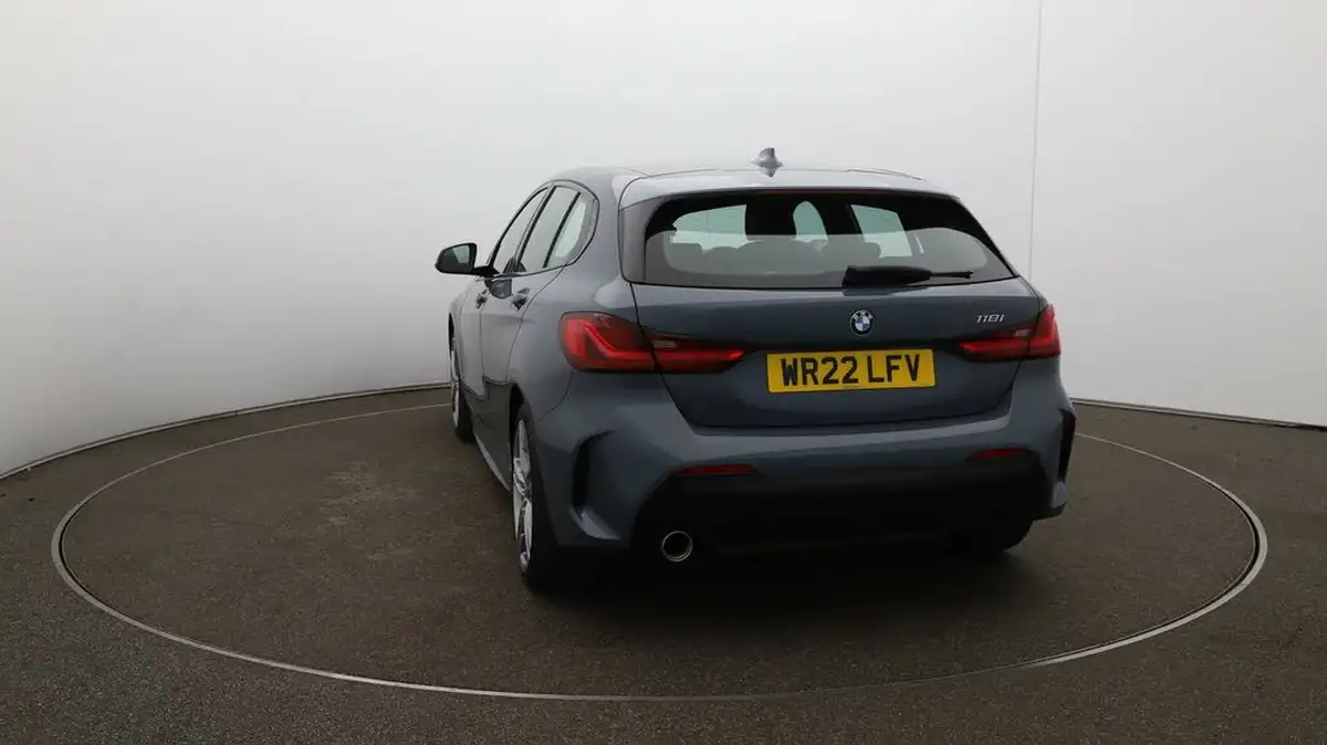 2022-bmw-1-series-15-118i-m-sport-lcp-big-60
