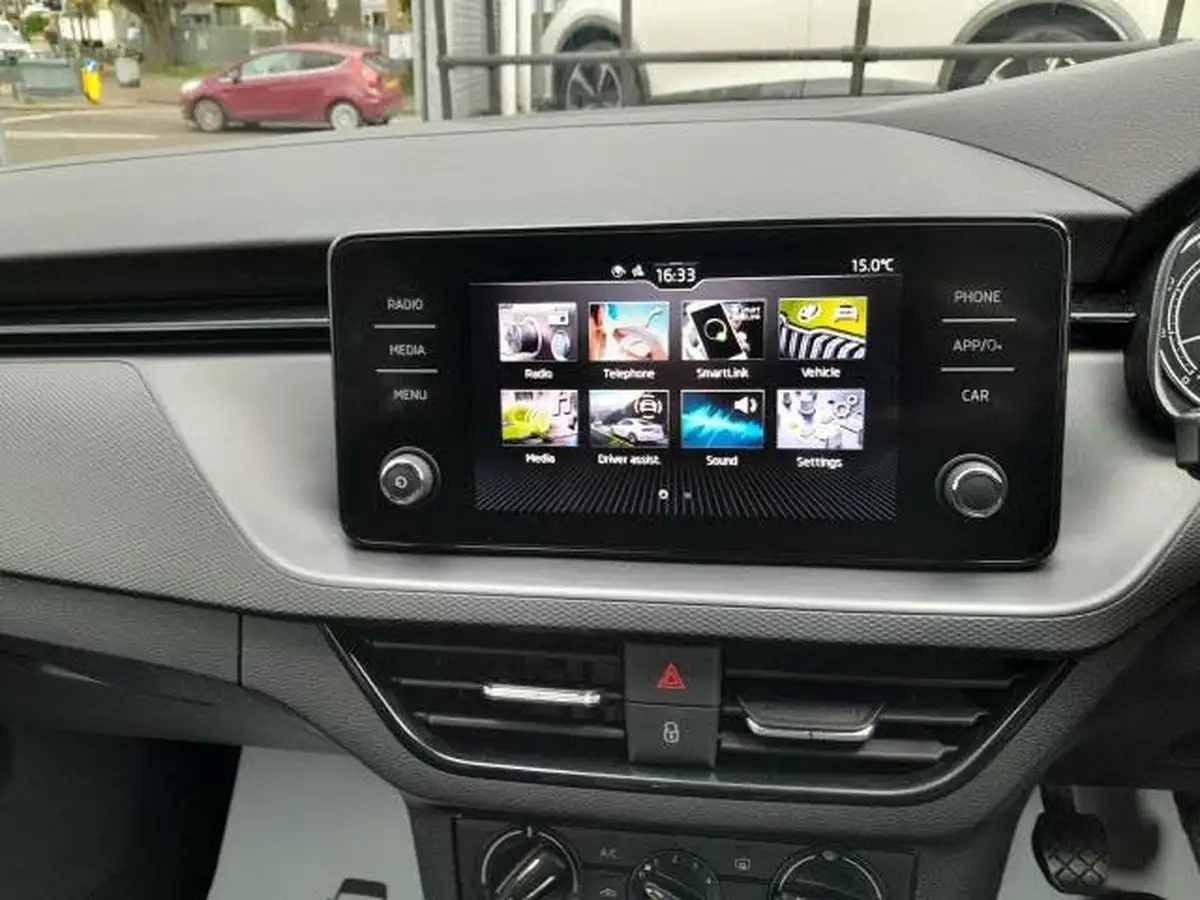 2022-skoda-scala-15-tsi-se-big-13