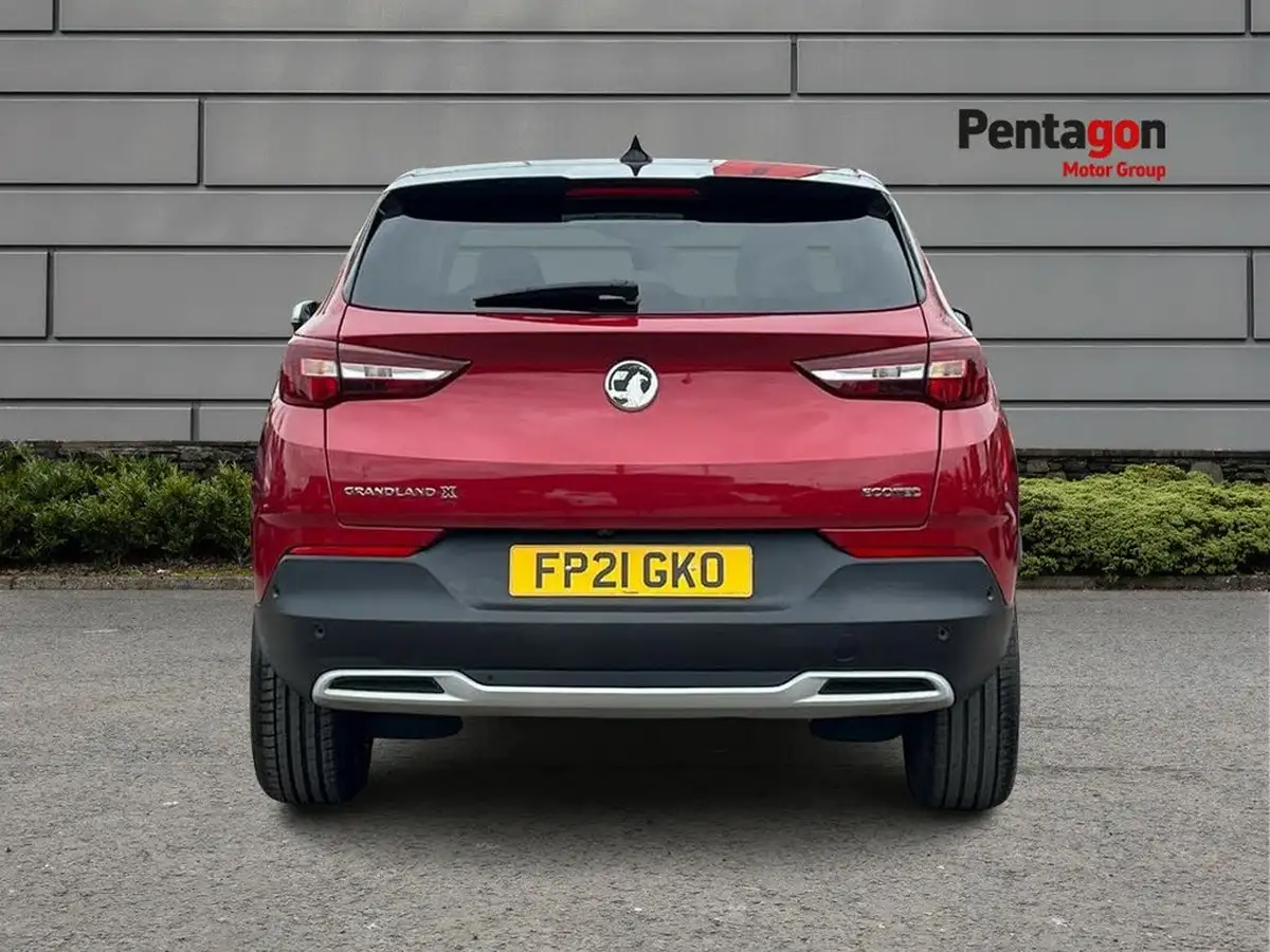 2021-vauxhall-grandland-x-12-sri-nav-big-16