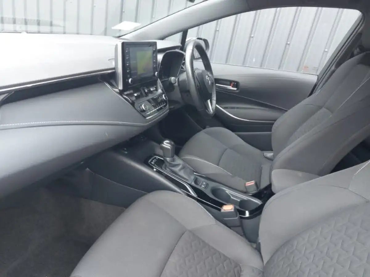 2020-toyota-corolla-18-vvt-i-design-trk-touring-sports-5d-big-4