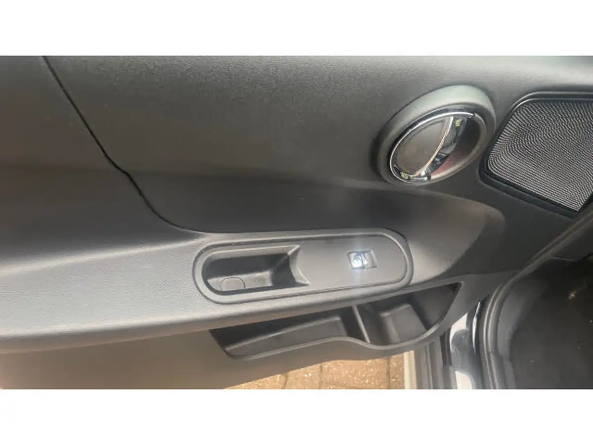 2021-mini-countryman-15-cooper-classic-auto-big-17