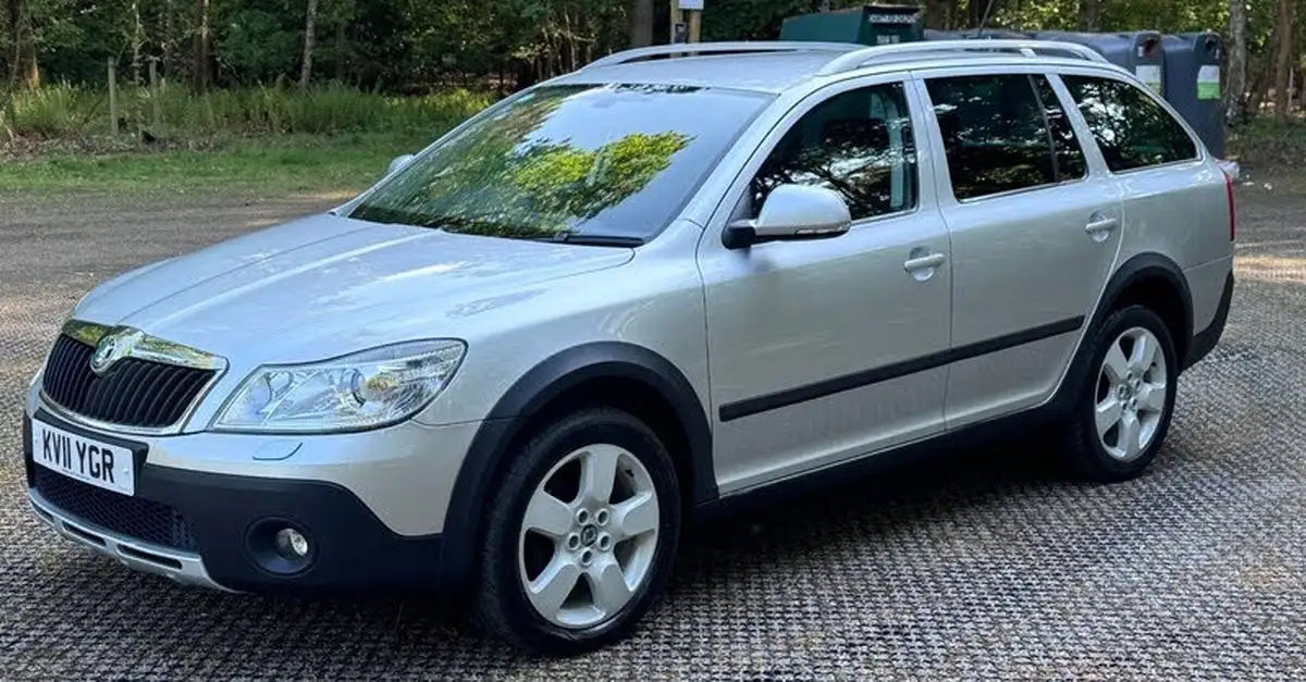 2011-skoda-octavia-20td-scout-cr-140bhp-big-12