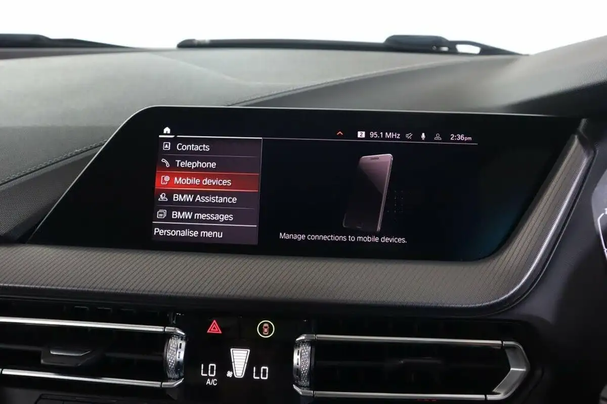 2020-bmw-1-series-big-39