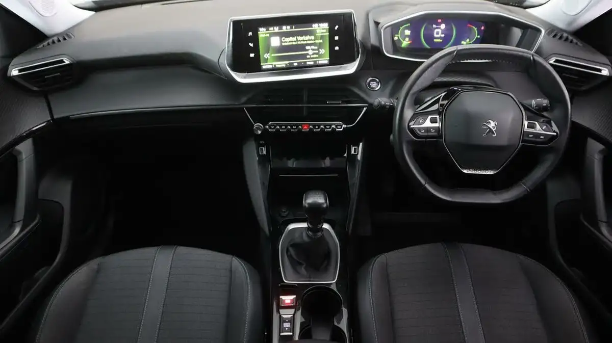 2022-peugeot-2008-suv-12-puretech-allure-premium-100bhp-big-11