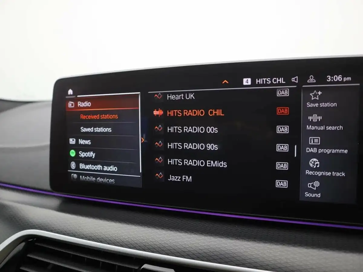 2022-bmw-5-series-20-530e-m-sport-saloon-4d-big-18