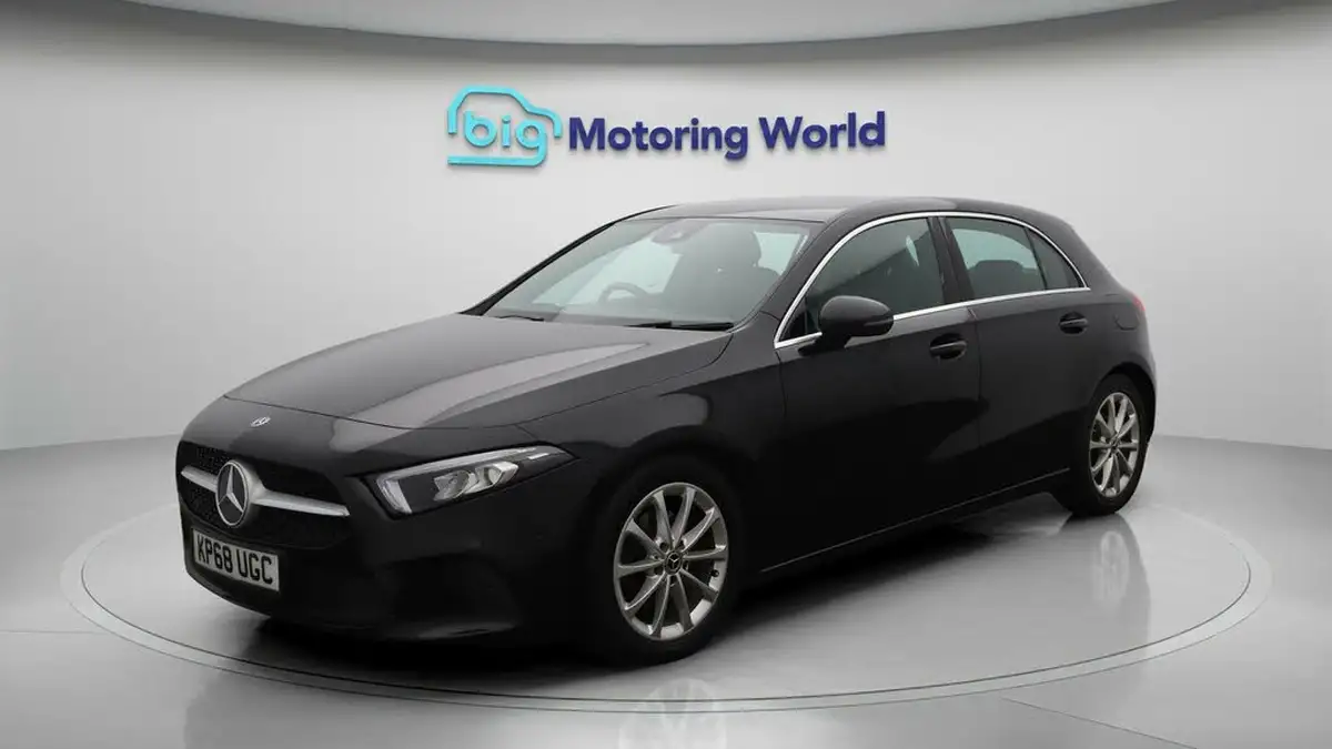 2018-mercedes-benz-a-class-15d-a180d-sport-116ps-executivess-hatchback-5d-7g-dct-big-3