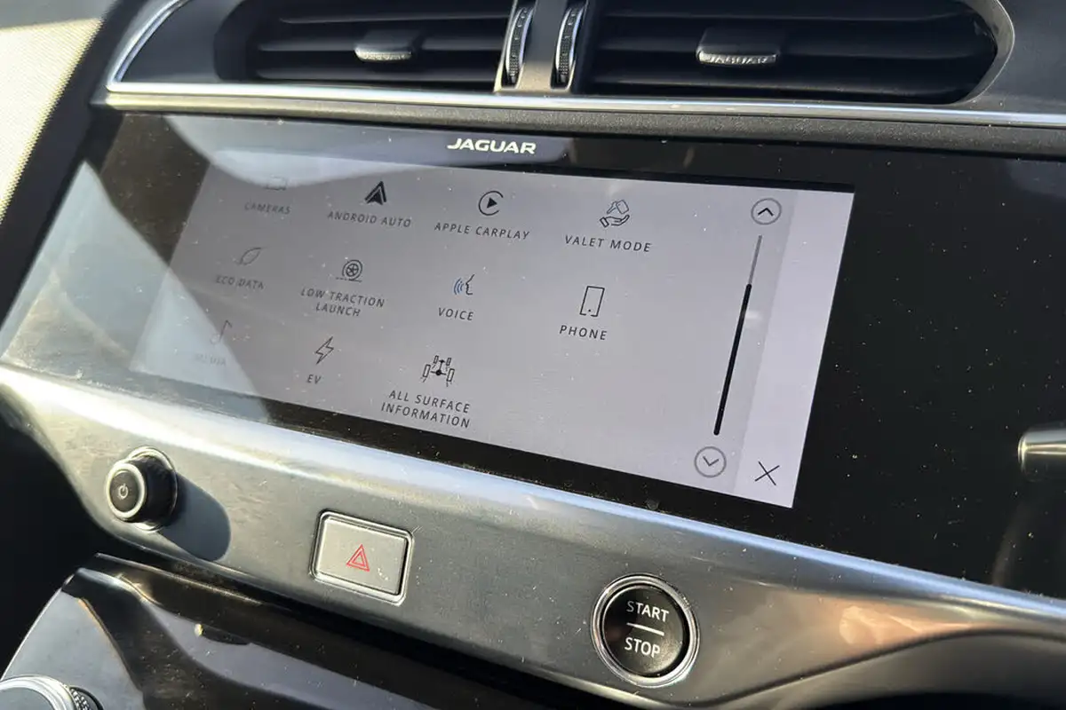 2021-jaguar-i-pace-ev400-black-big-49