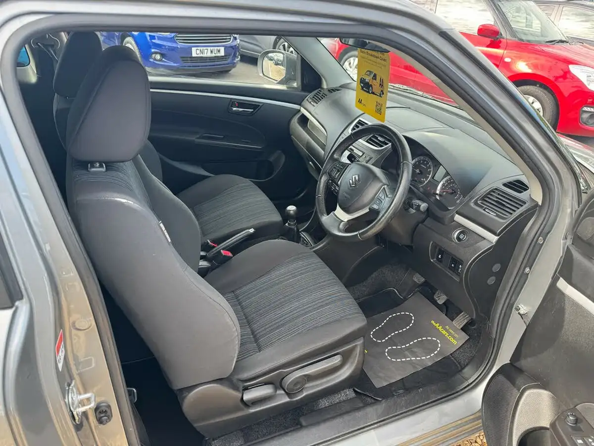 2014-suzuki-swift-12-sz4-94ps-3d-big-7