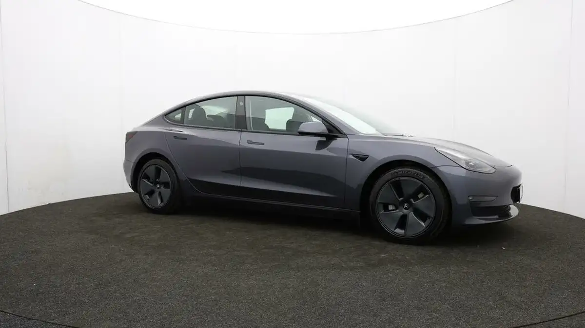 2021-tesla-model-3-e-long-range-awd-big-46