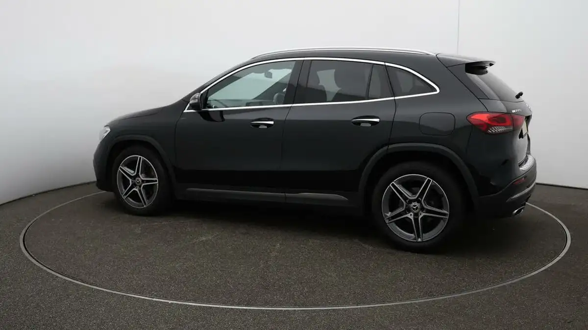 2022-mercedes-benz-gla-class-13-gla-180-amg-line-premium-big-45