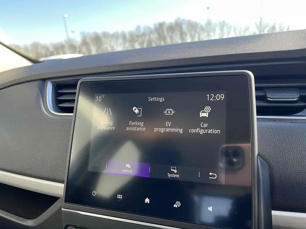 2020-renault-zoe-e-i-iconic-135ps-r135ze50-big-32