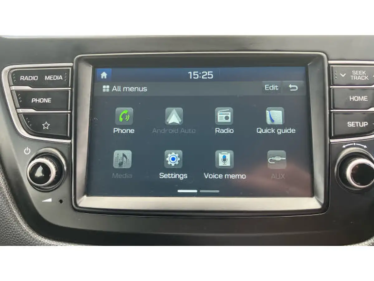 2020-hyundai-i20-12-se-big-32