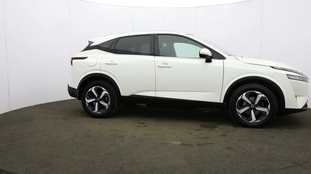 2022-nissan-qashqai-13-dig-t-n-connecta-140ps-big-49