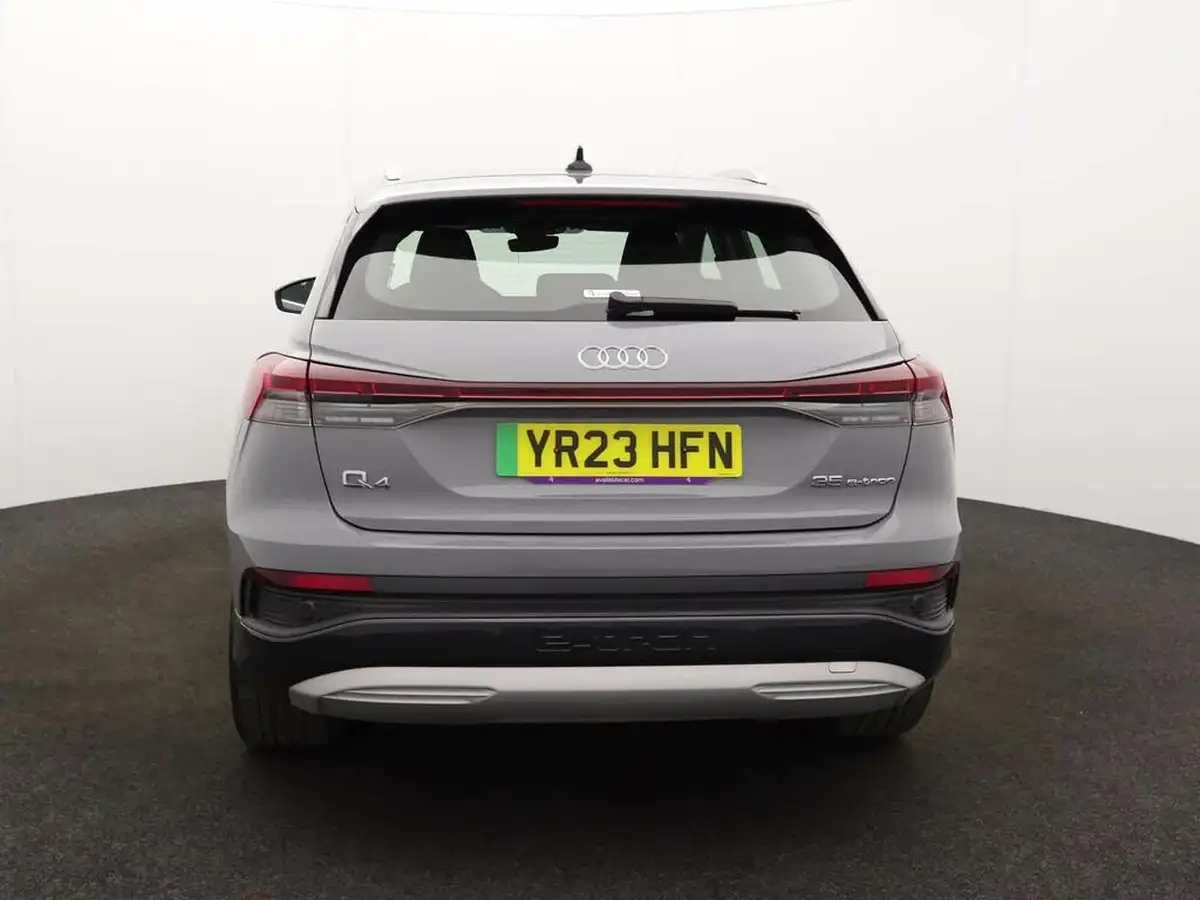 2023-audi-q4-e-tron-35e-sport-station-wagon-big-3