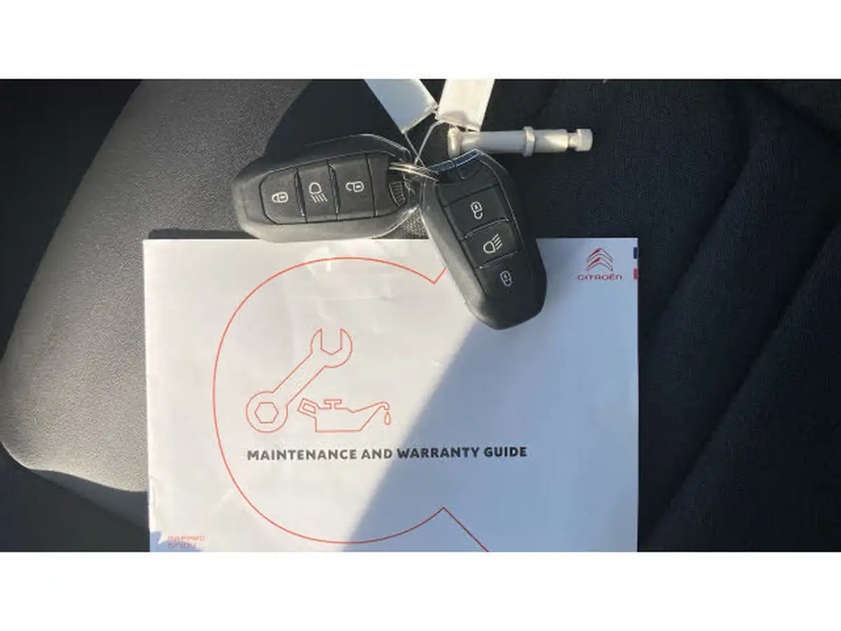 2021-citroen-c4-12-puretech-shine-130ps-big-18