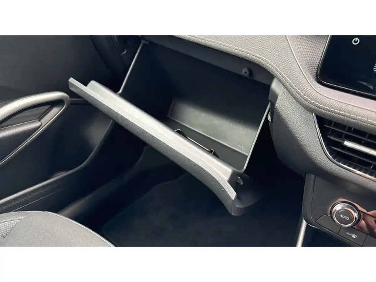 2022-skoda-fabia-10-tsi-se-l-109ps-hatchback-big-40