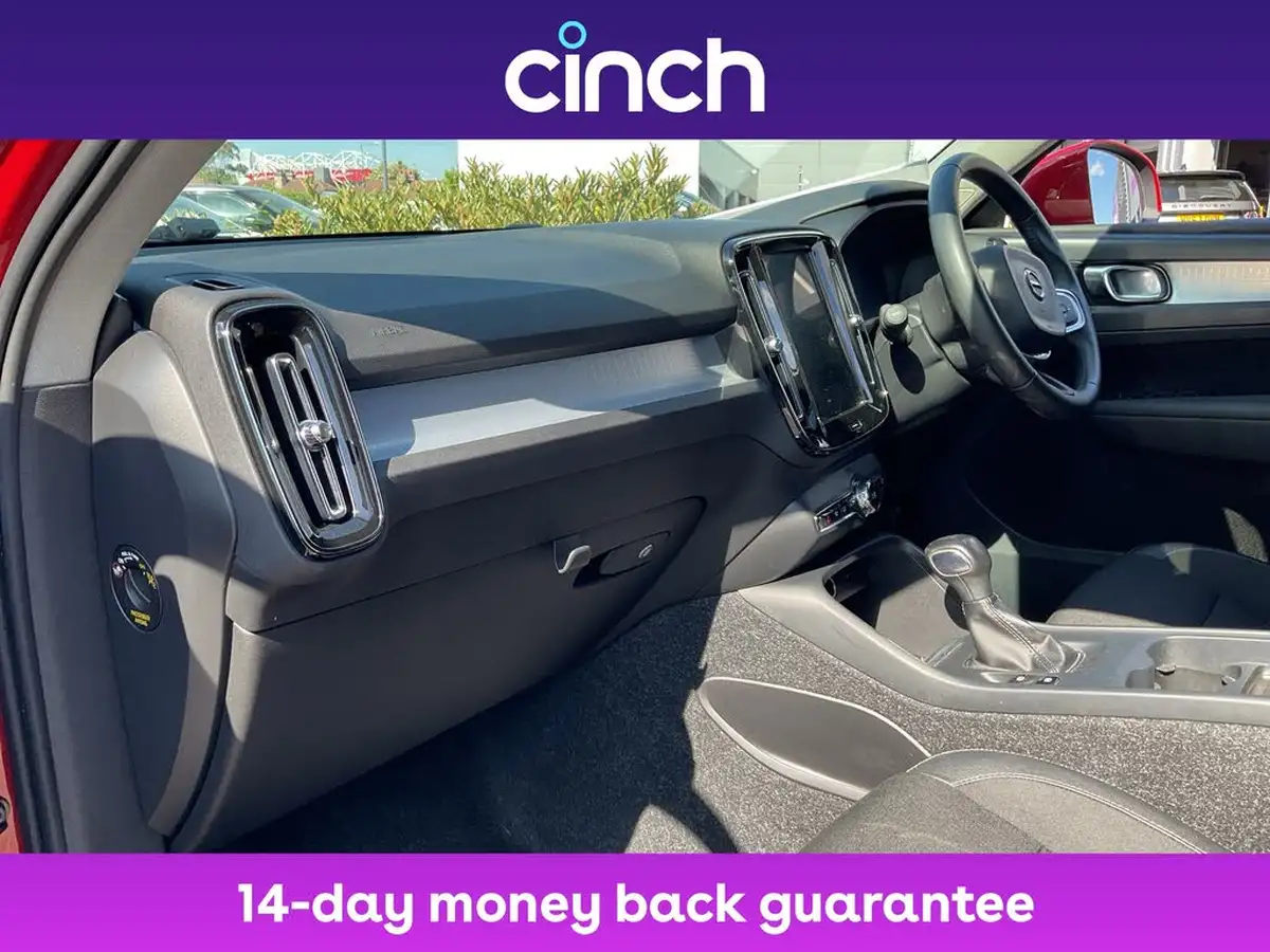 2019-volvo-xc40-15-t3-momentum-163bhp-big-13