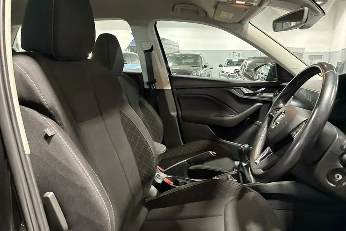 2020-skoda-kamiq-10-tsi-se-115ps-big-16