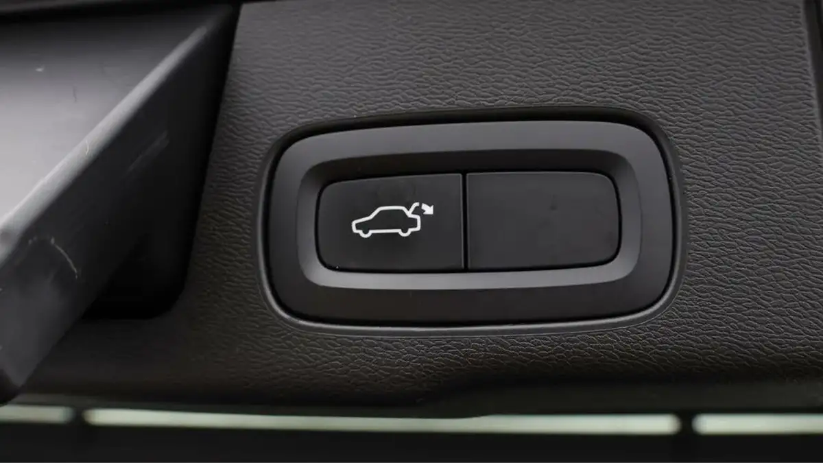 2019-volvo-xc60-20-t4-edition-big-22
