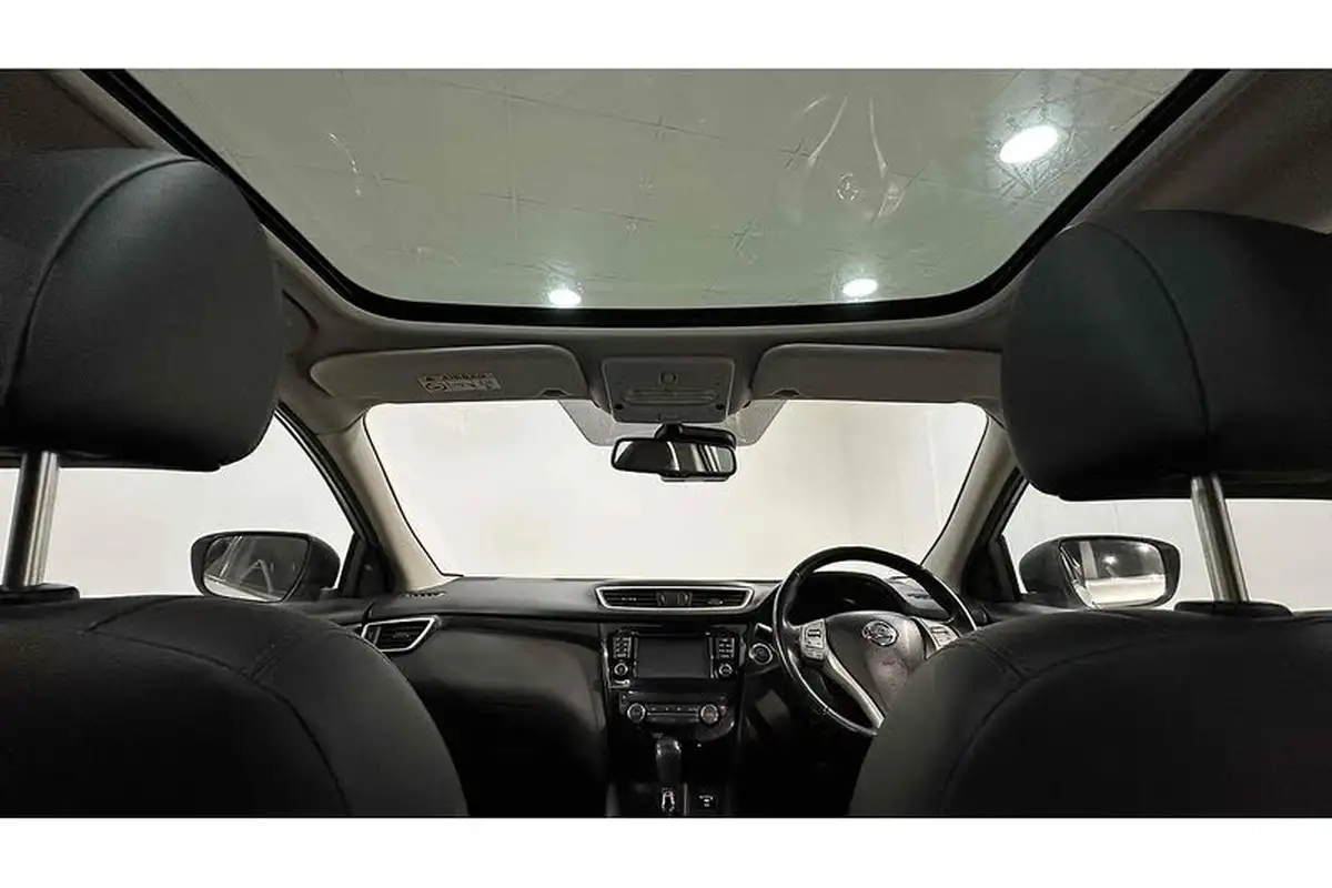 2016-nissan-qashqai-12-dig-t-tekna-xtronic-cvt-big-1