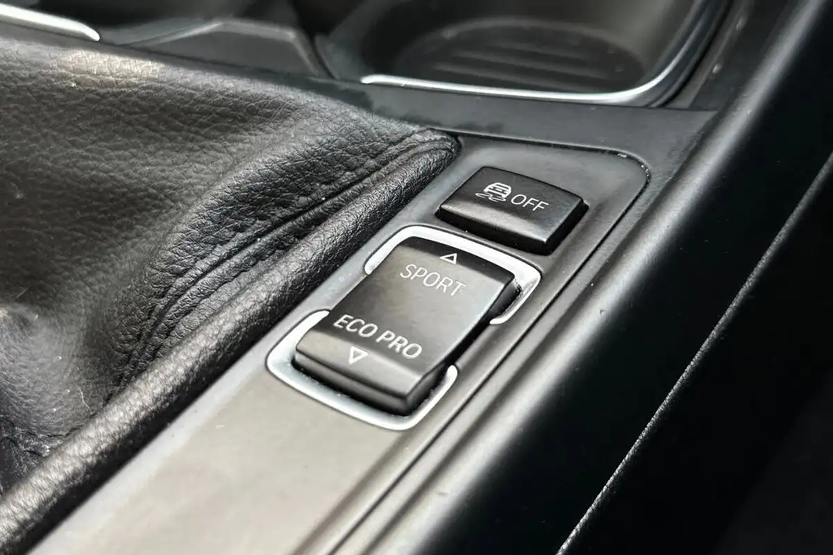 2015-bmw-1-series-15td-116d-sport-116bhp-3d-big-34