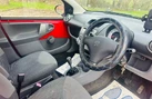 2007-peugeot-107-10-urban-5d-small-10