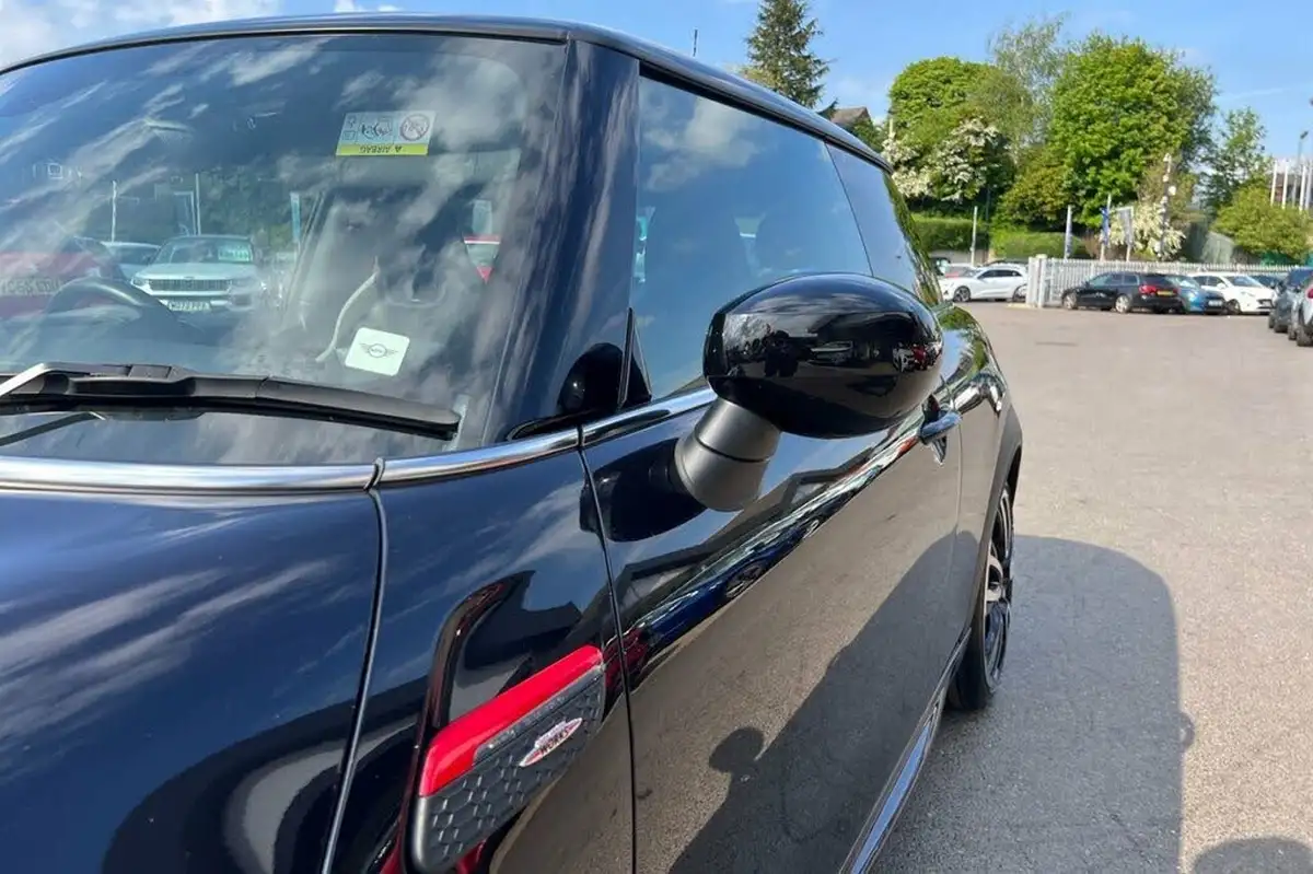 2021-mini-cooper-20-john-cooper-works-anniversary-edition-big-39