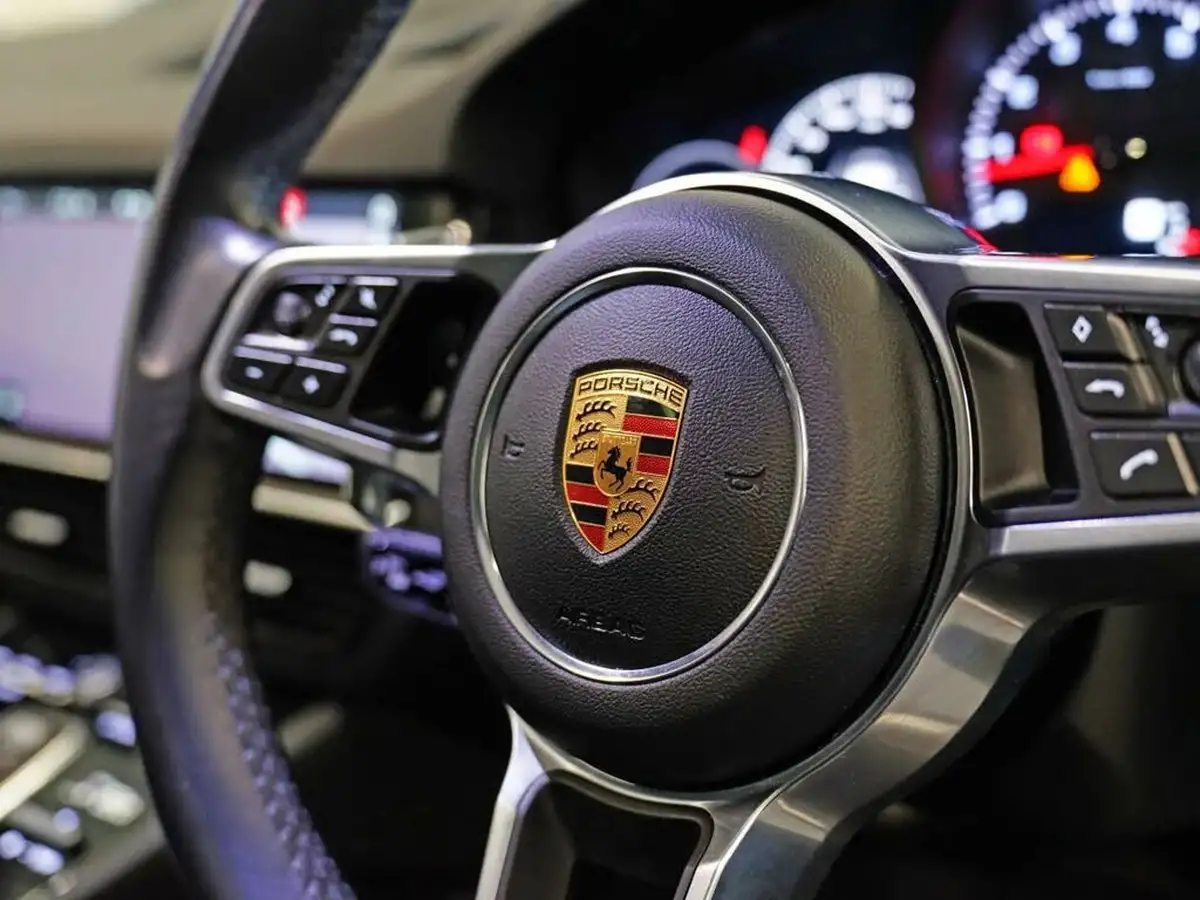 2019-porsche-cayenne-30-v6-coupe-big-34