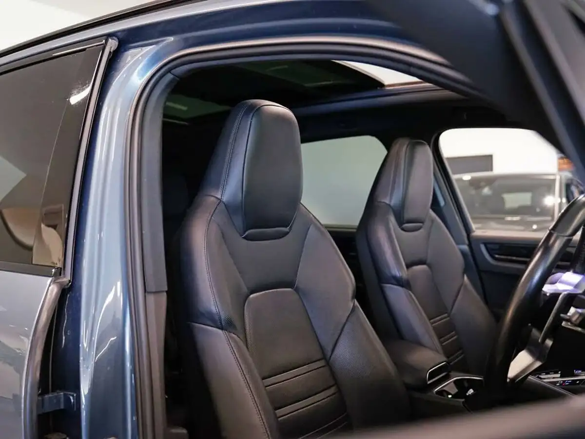 2019-porsche-cayenne-30-v6-coupe-big-10
