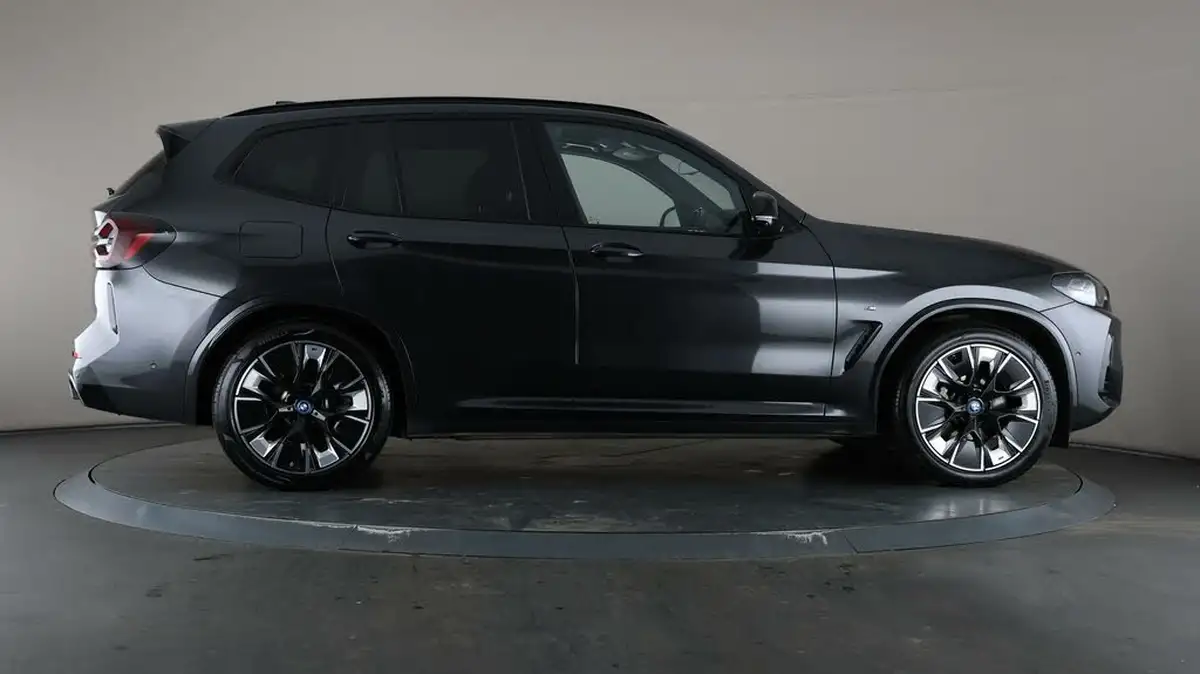 2022-bmw-ix3-e-m-sport-pro-big-61
