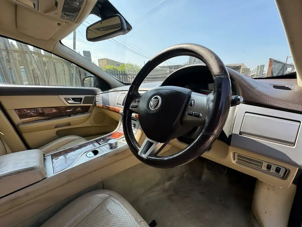 2010-jaguar-xf-30td-premium-luxury-big-10