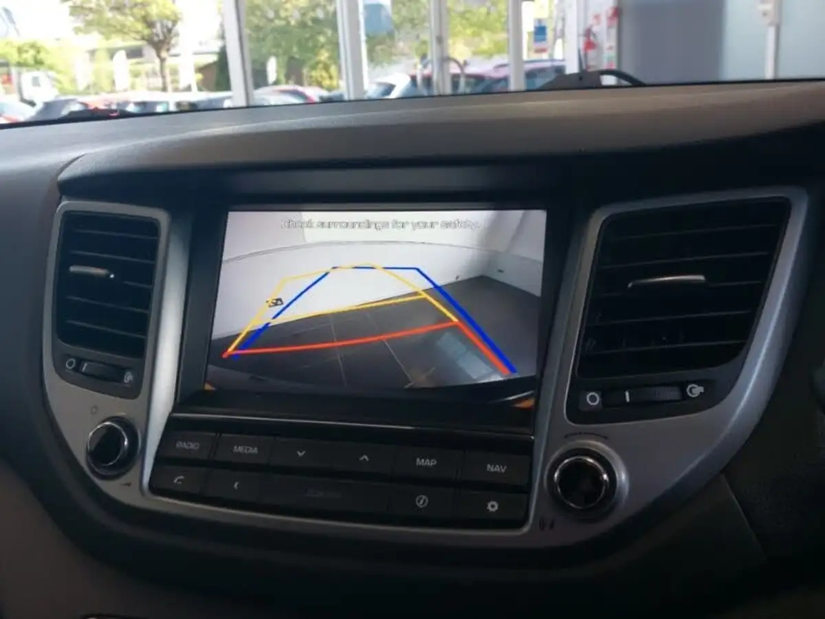 2016-hyundai-tucson-17crdi-blue-drive-se-nav-116ps-big-16