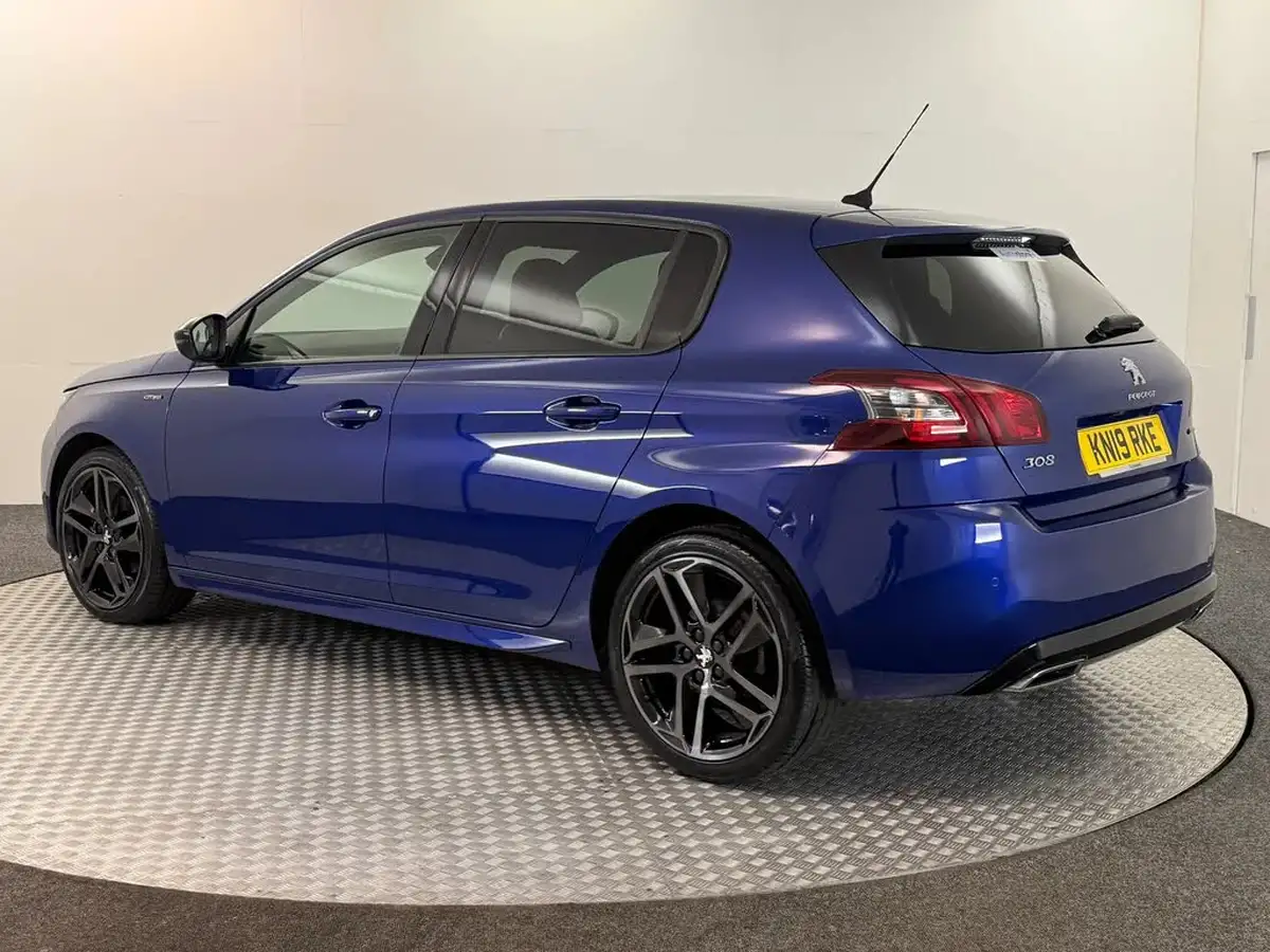 2019-peugeot-308-15-bluehdi-gt-line-big-12
