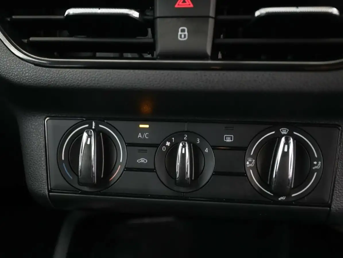 2021-skoda-kamiq-10-tsi-se-109ps-dsg-big-33
