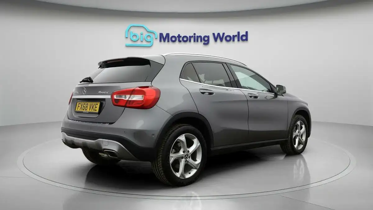 2018-mercedes-benz-gla-class-21d-gla-220d-sport-177ps-executivess-big-6