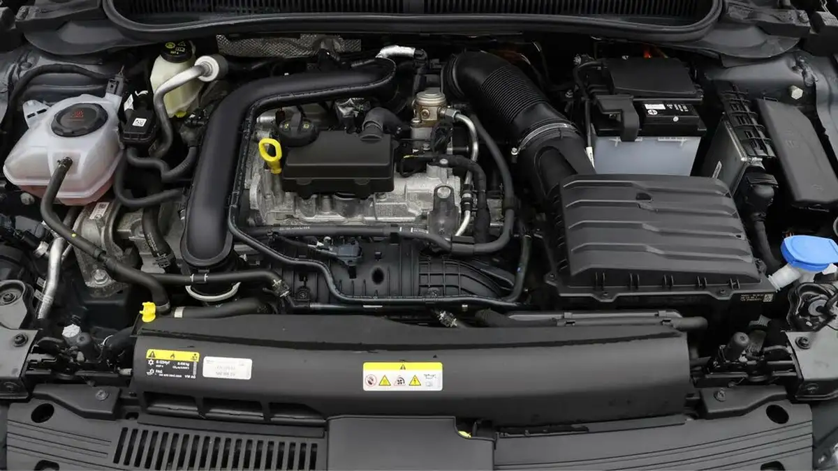 2022-volkswagen-polo-10-tsi-life-dsg-big-18