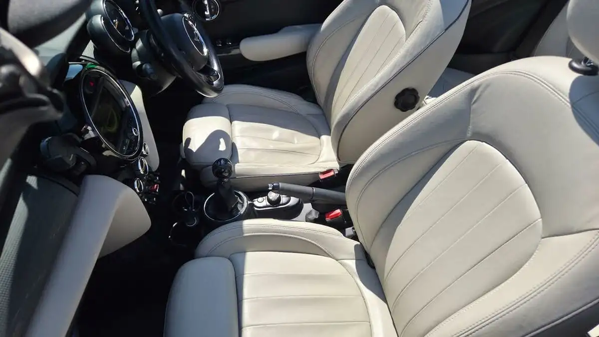 2016-mini-cooper-15td-cooper-d-ss-convertible-2d-big-21