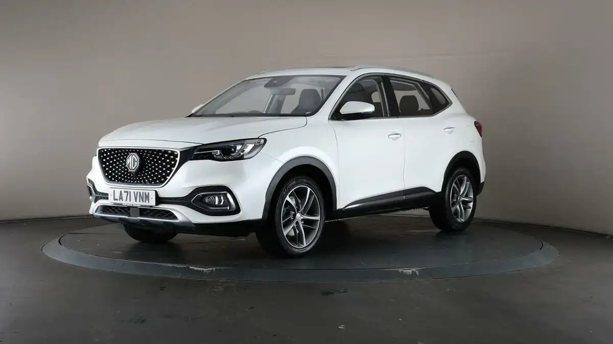 2022-mg-hs-15t-gdi-exclusive-162ps-dct-big-41