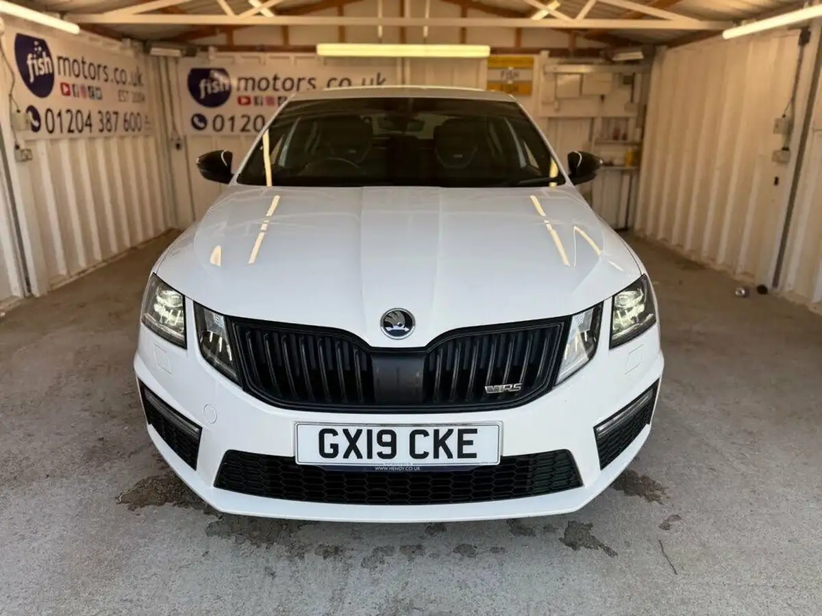 2019-skoda-octavia-20-tsi-vrs-hatchback-big-15