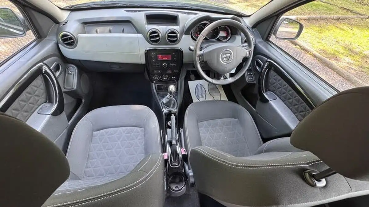 2015-dacia-duster-15d-laureate-107bhp-big-1