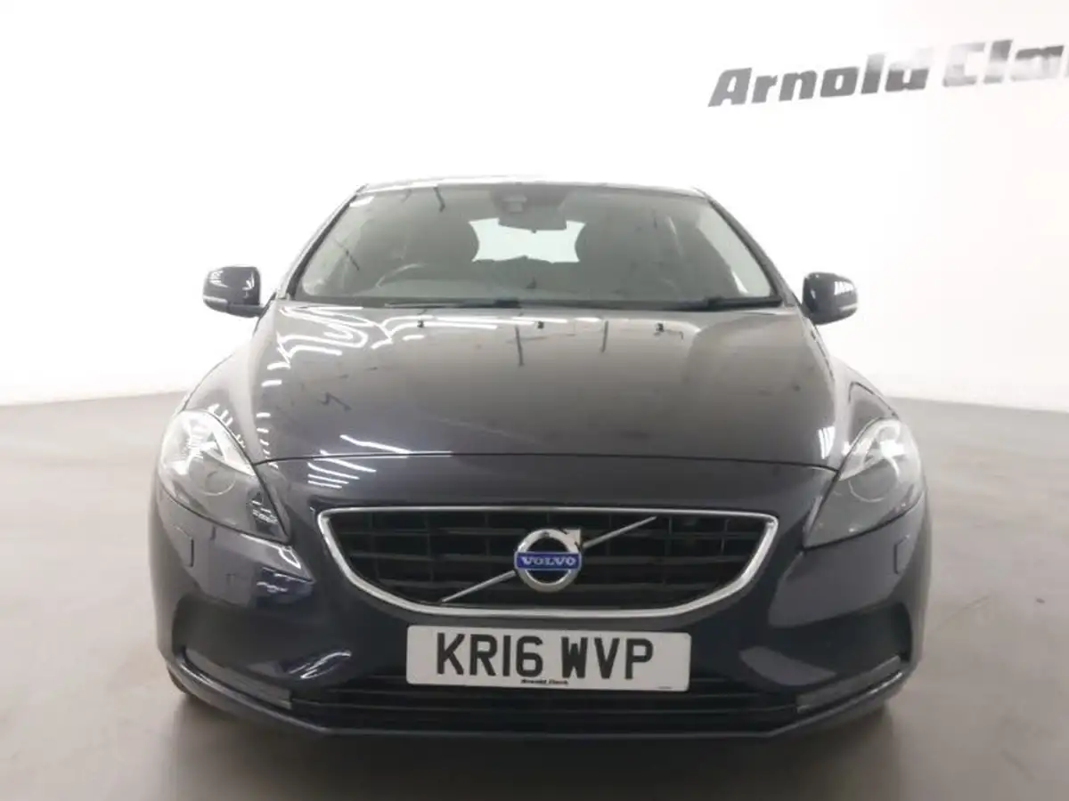 2016-volvo-v40-20td-d4-se-lux-big-12