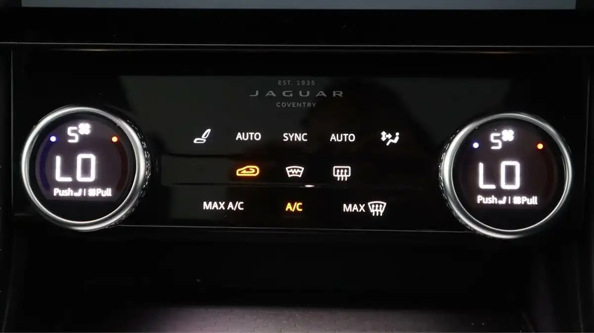 2022-jaguar-f-pace-20-p250-r-dynamic-black-big-12