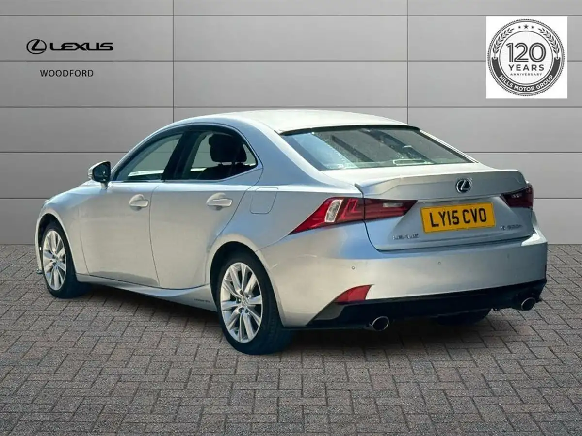 2015-lexus-is-300h-25-executive-edition-big-4
