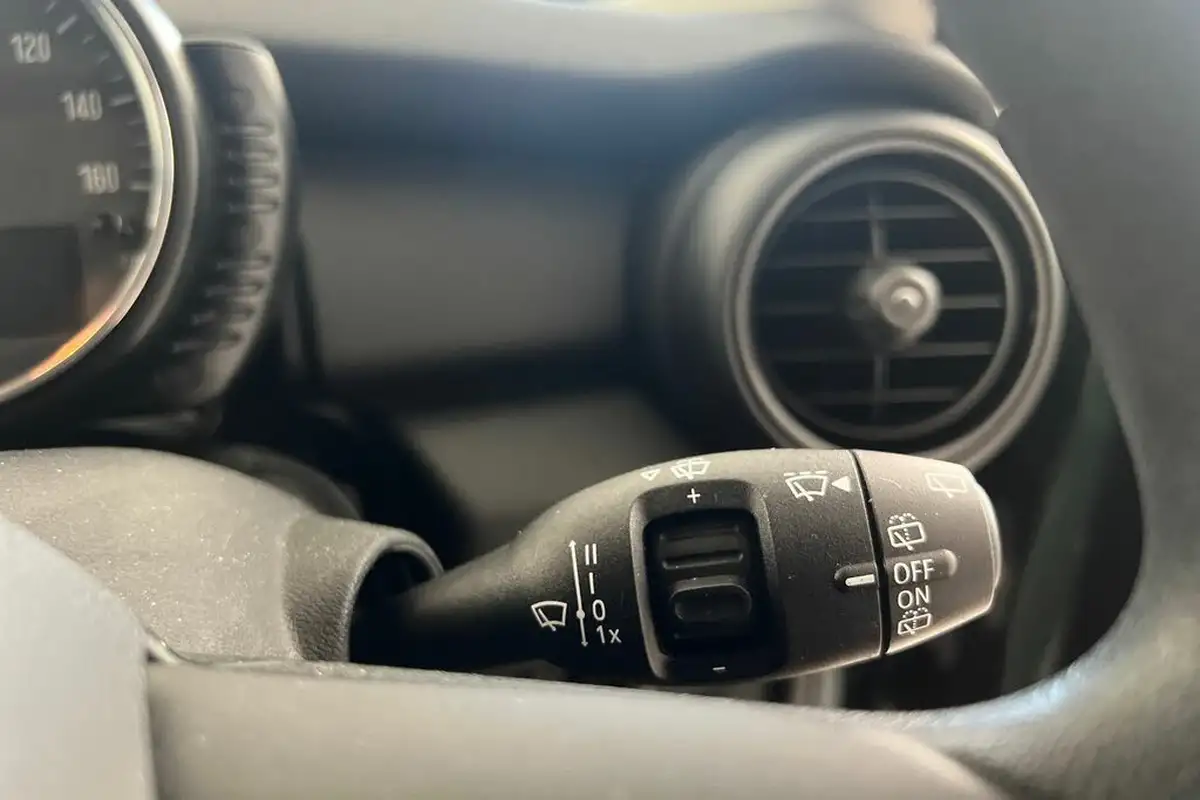 2014-mini-cooper-12-one-pepper-ss-3d-big-11