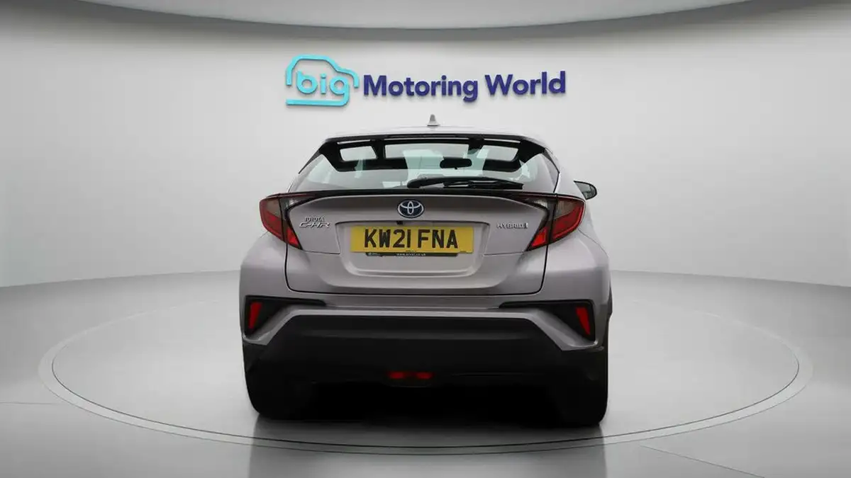 2021-toyota-c-hr-18-vvt-i-icon-big-6