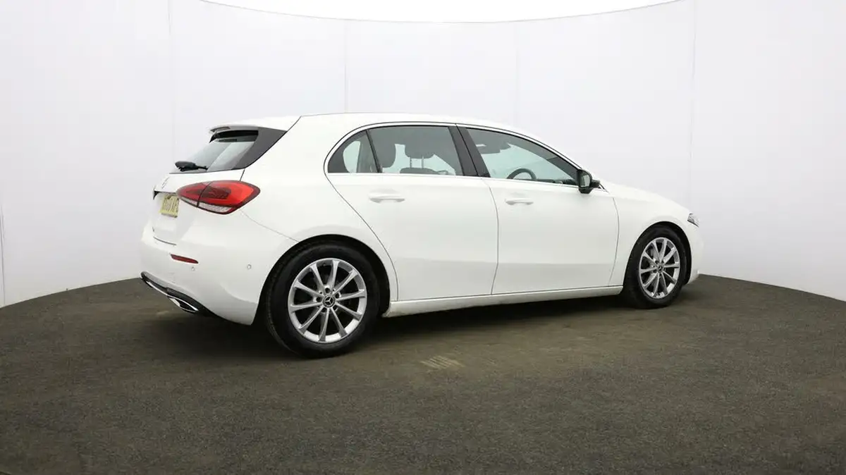 2018-mercedes-benz-a-class-15d-a180d-sport-116ps-executivess-hatchback-5d-7g-dct-big-48