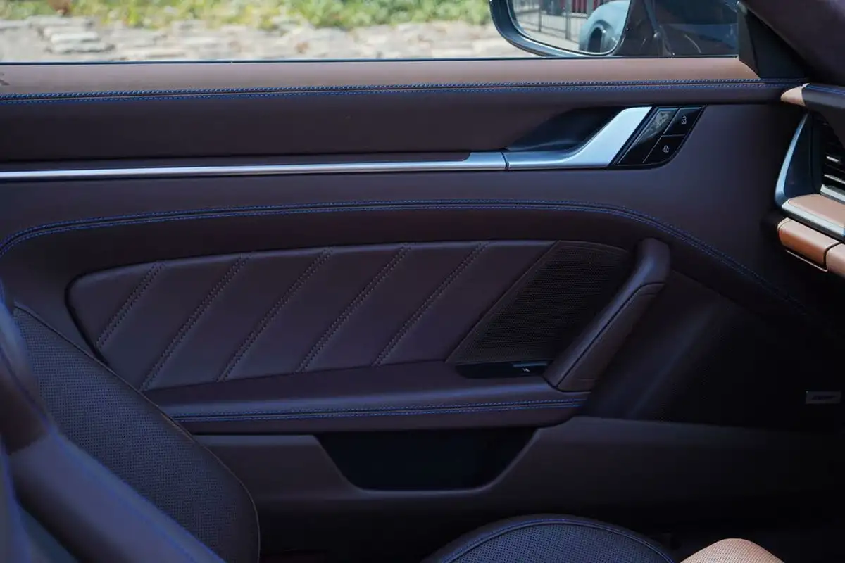 2020-porsche-911-38-turbo-s-coupe-big-22