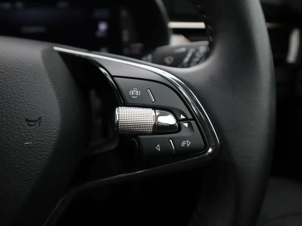 2022-skoda-kamiq-10-tsi-se-l-big-31